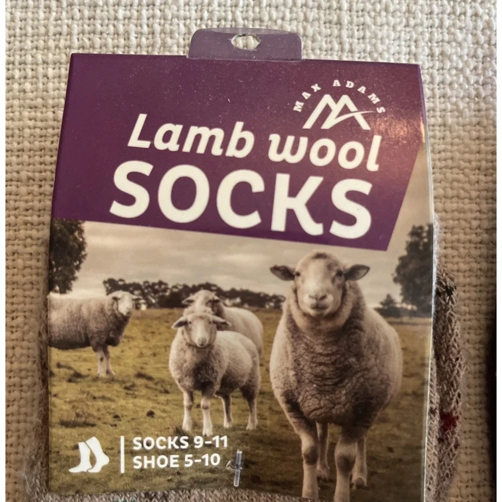 Women's Lamb Wool Blend Winter Socks, Christmas Snowflakes– Warm Soft Crew Sox